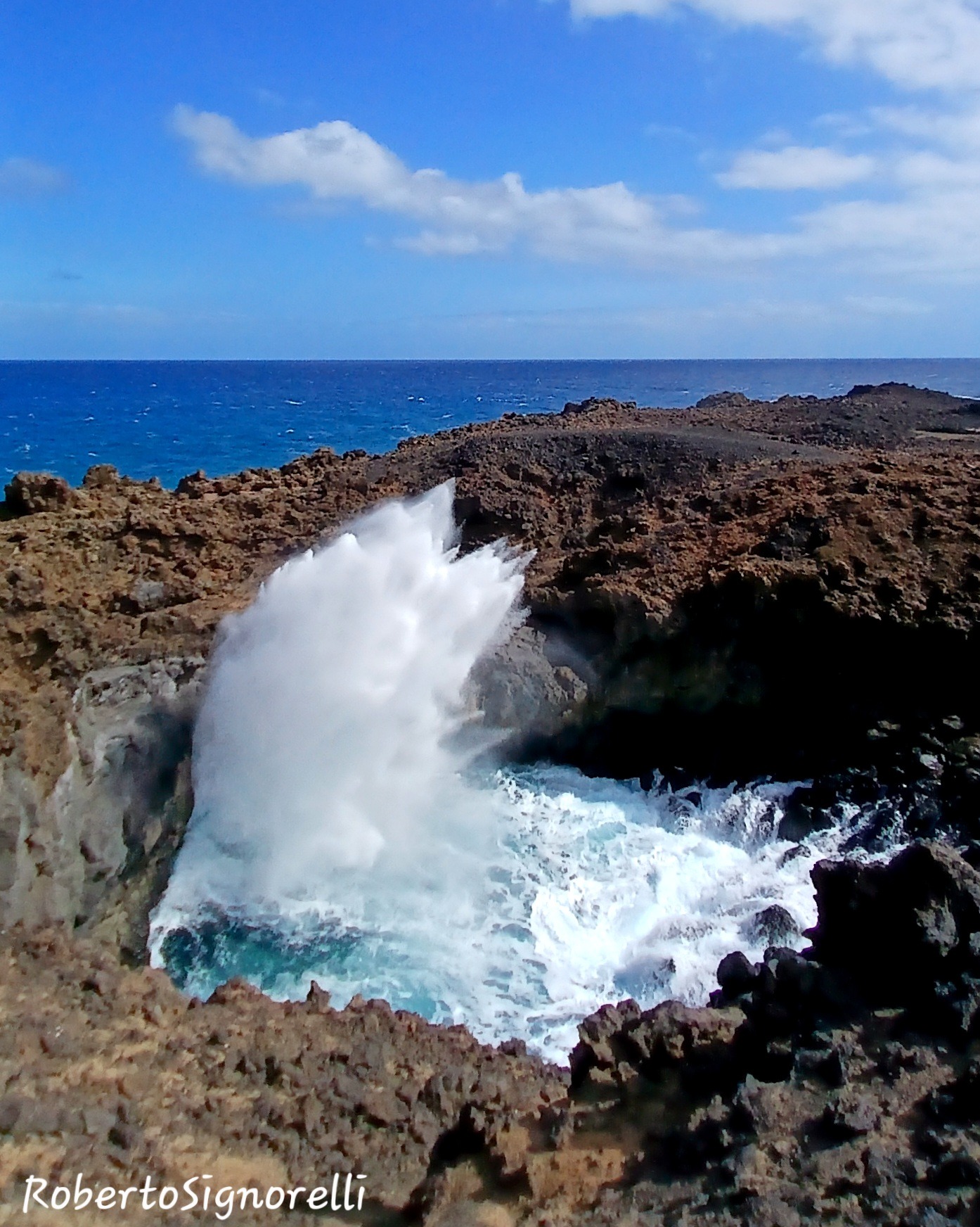 Foto de Caldera del agua Lanzarote con ola